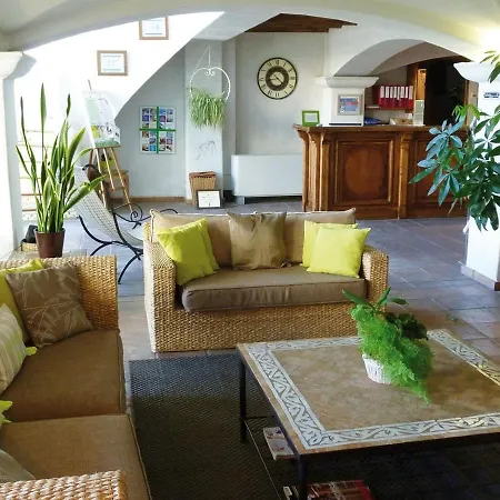 Studio Climatise Avec Piscine Et Grande Terrasse En Rez-de-chaussee Apartment Sainte-Maxime