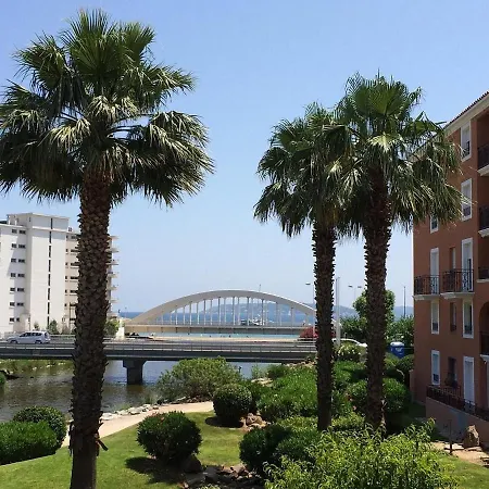 Studio Climatise Avec Piscine Et Grande Terrasse En Rez-de-chaussee Sainte-Maxime