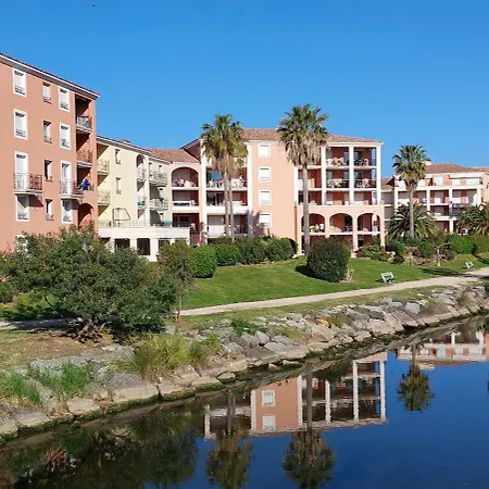 Apartment Studio Climatise Avec Piscine Et Grande Terrasse En Rez-de-chaussee *